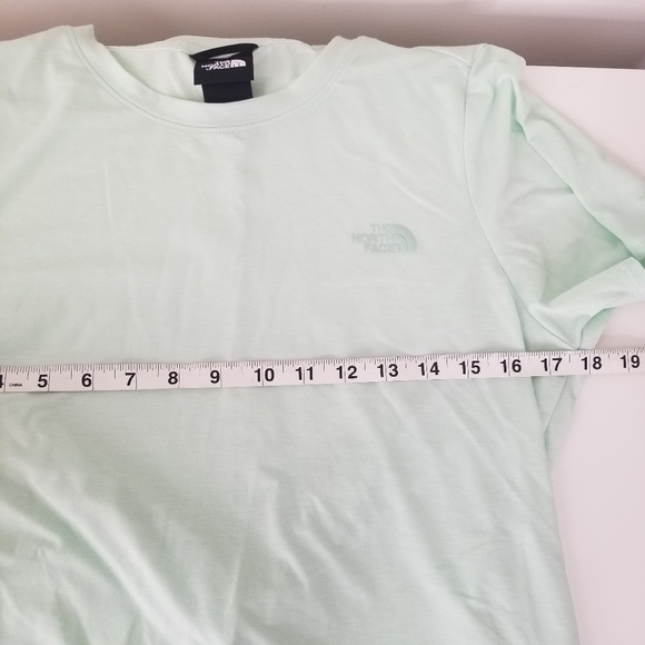 The North Face Wander Twist Back Short Sleeve Athletic Shirt Mint Green Size M - Picture 4 of 13